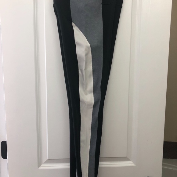 Athleta leggings slimming pattern - Picture 5 of 6